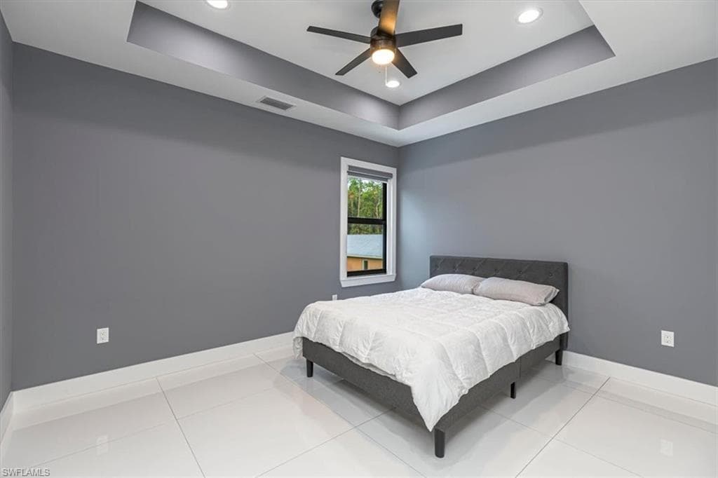 4029 2nd Ave SE, Naples, FL 34117-18