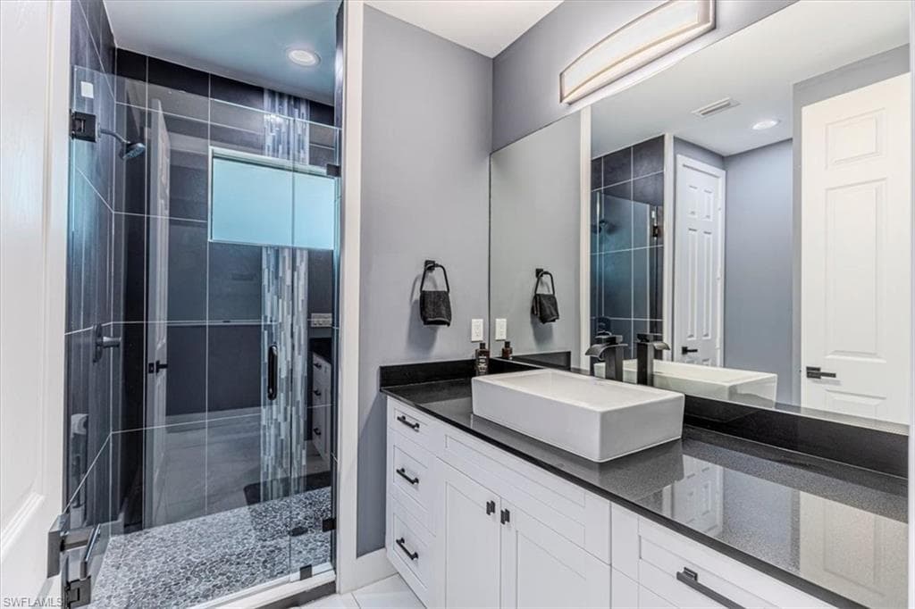 4029 2nd Ave SE, Naples, FL 34117-19