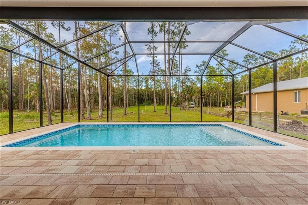 4029 2nd Ave SE, Naples, FL 34117-23