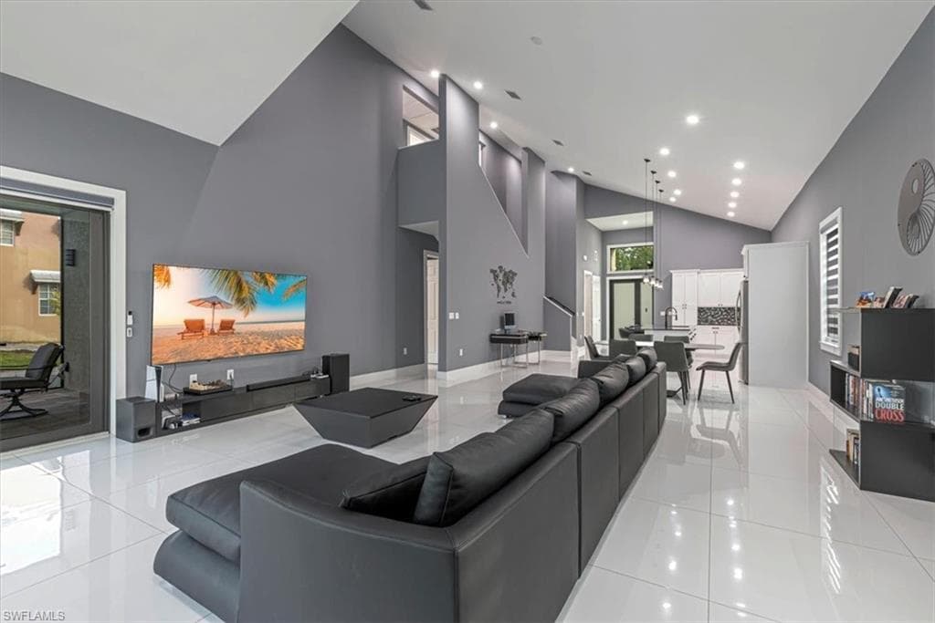 4029 2nd Ave SE, Naples, FL 34117-1