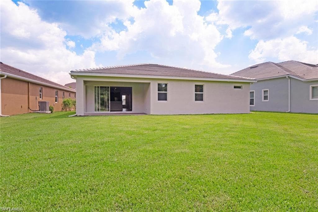 3853 Helmsman Dr, Naples, FL 34120-40