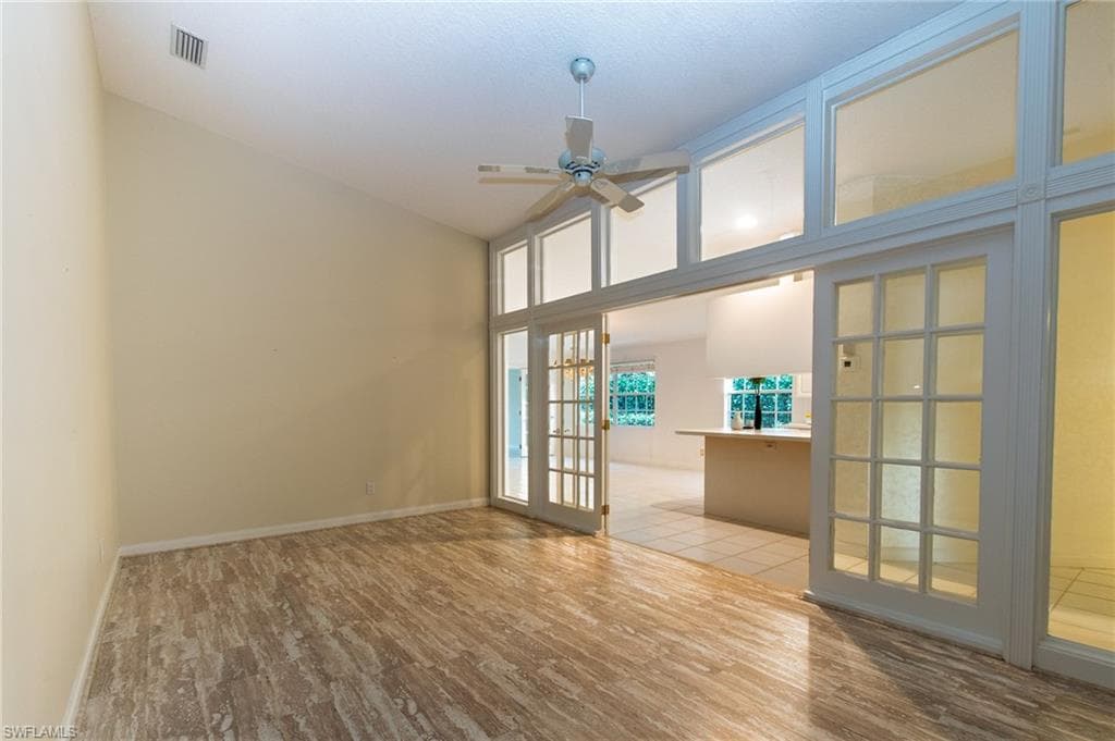 4050 Los Altos Ct, Naples, FL 34109-8