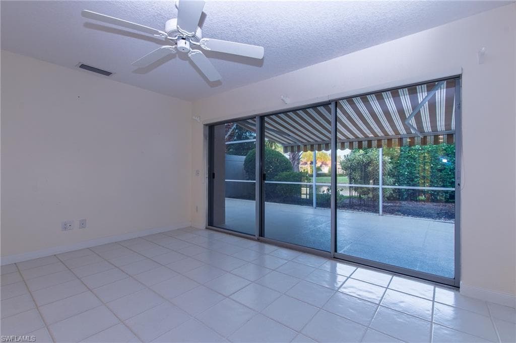 4050 Los Altos Ct, Naples, FL 34109-12