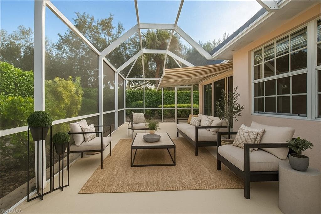 4050 Los Altos Ct, Naples, FL 34109-15