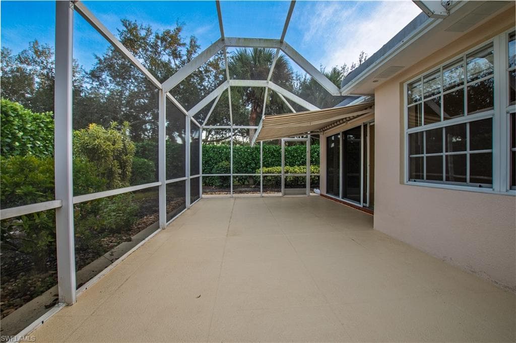 4050 Los Altos Ct, Naples, FL 34109-16