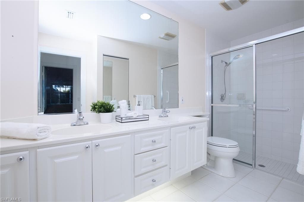 4050 Los Altos Ct, Naples, FL 34109-20