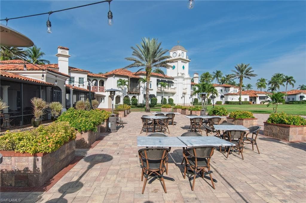 4050 Los Altos Ct, Naples, FL 34109-30