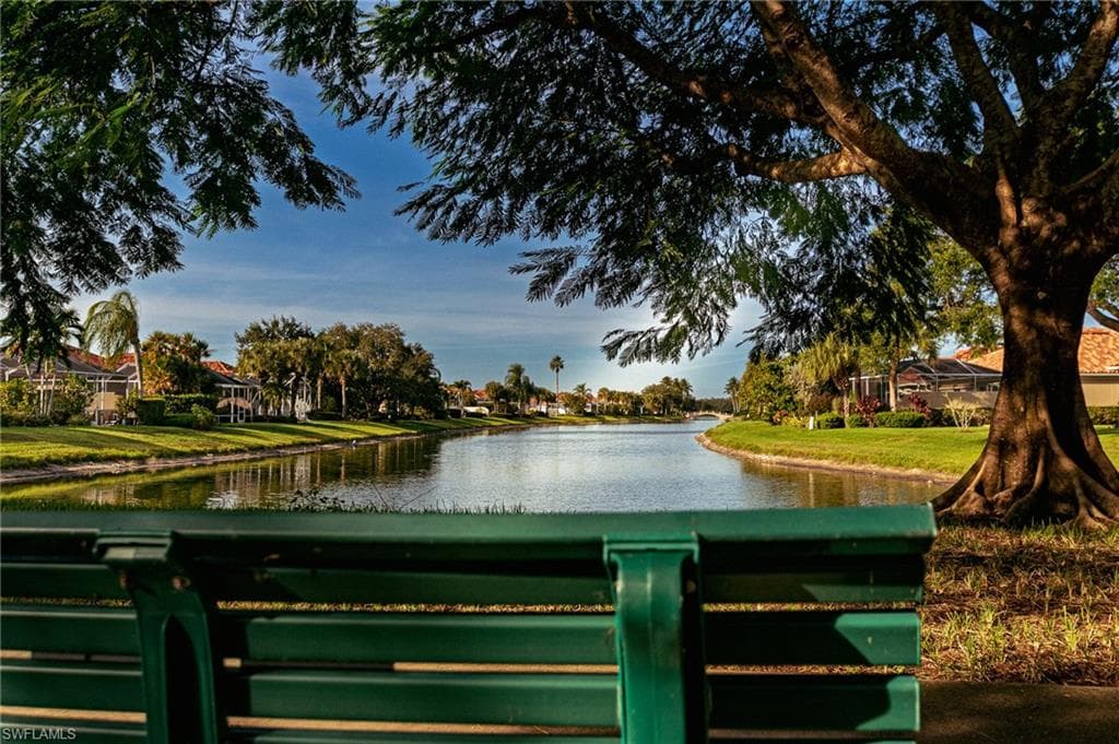 4050 Los Altos Ct, Naples, FL 34109-34