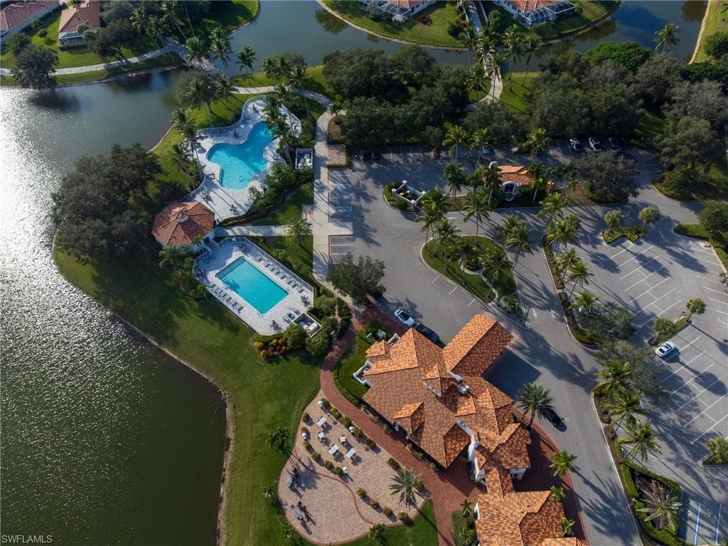 4050 Los Altos Ct, Naples, FL 34109-38