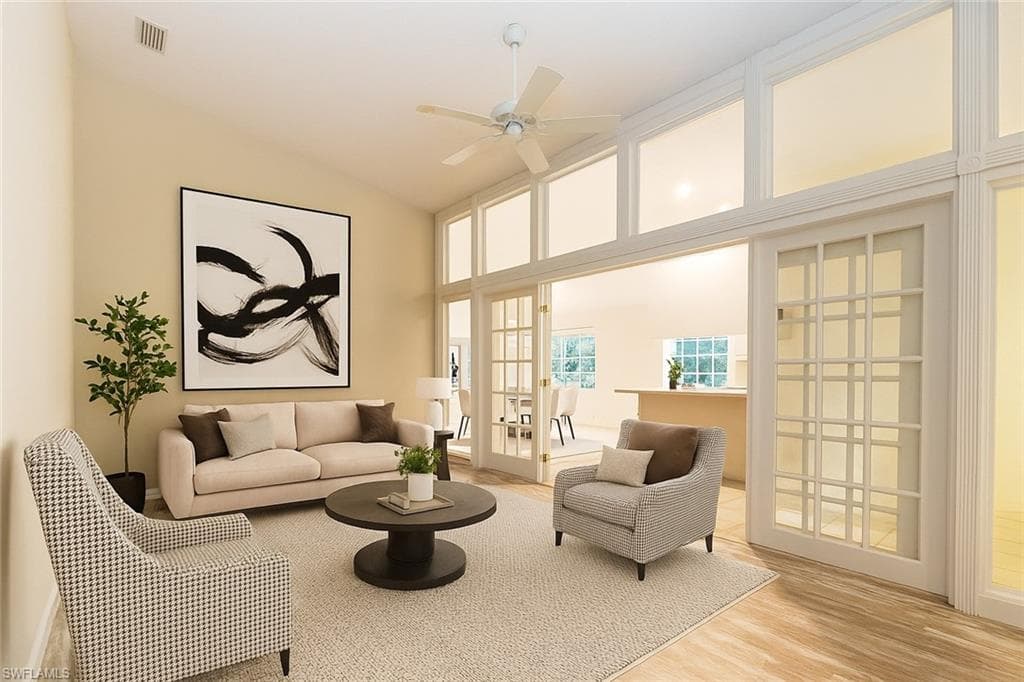 4050 Los Altos Ct, Naples, FL 34109-7