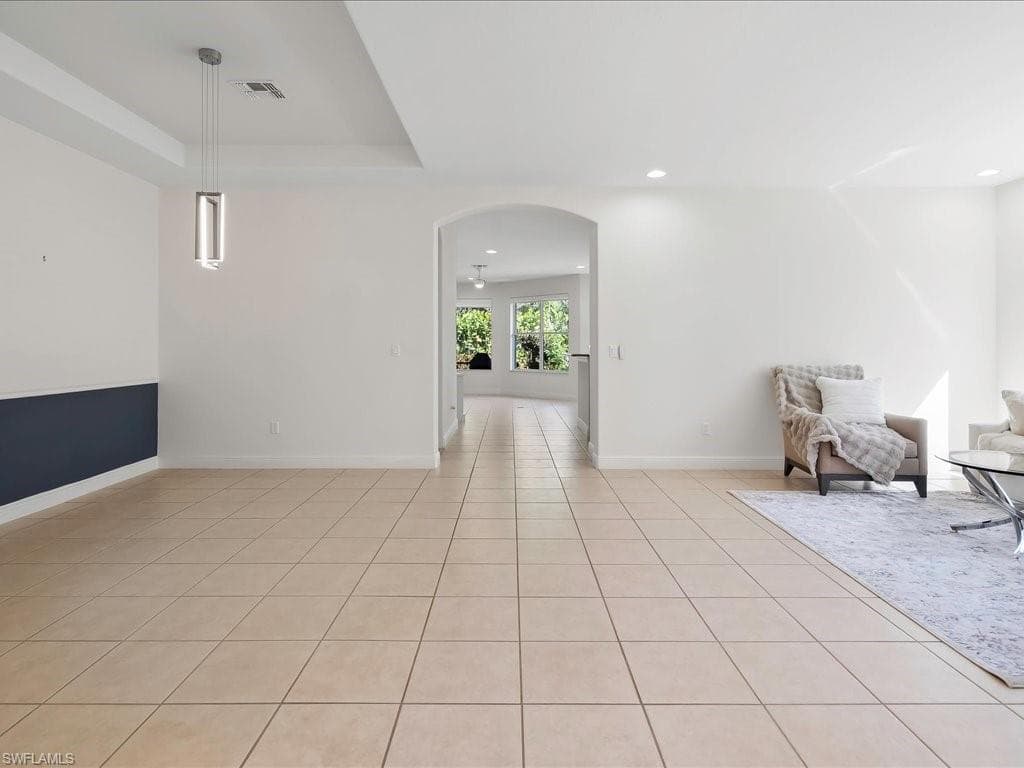 12671 Biscayne Ct, Naples, FL 34105-9