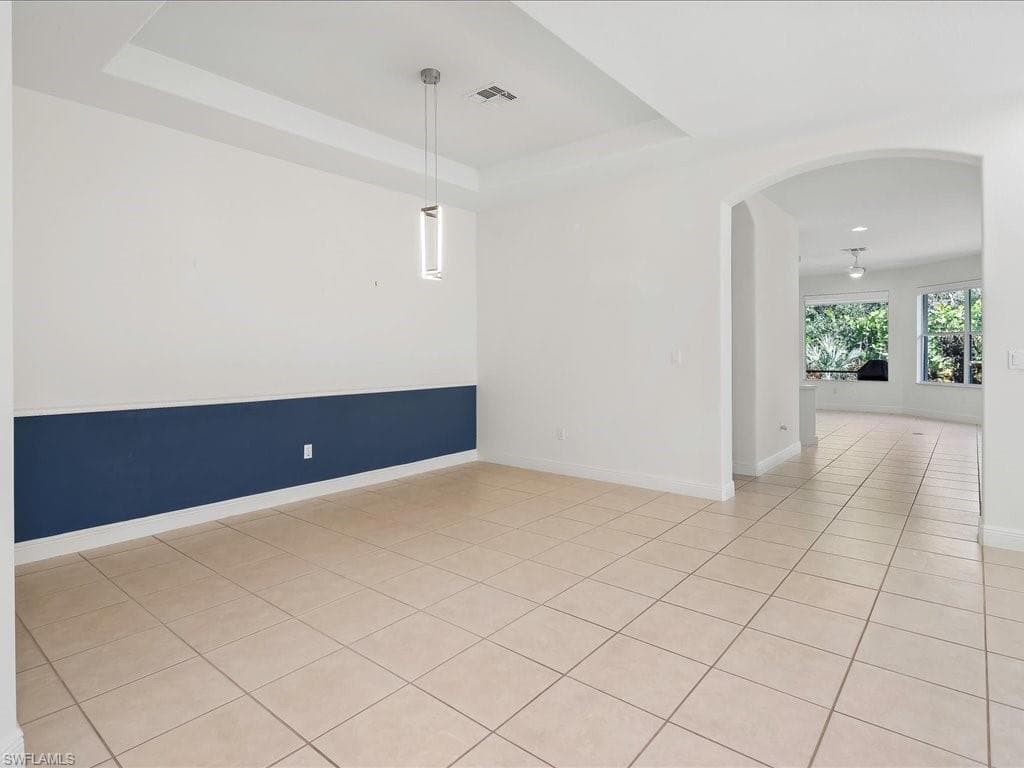 12671 Biscayne Ct, Naples, FL 34105-10