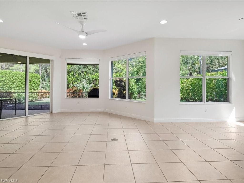 12671 Biscayne Ct, Naples, FL 34105-11