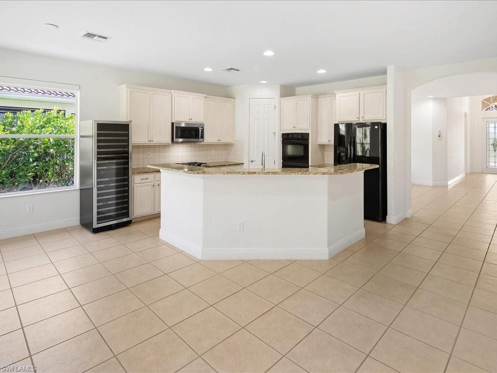 12671 Biscayne Ct, Naples, FL 34105-15