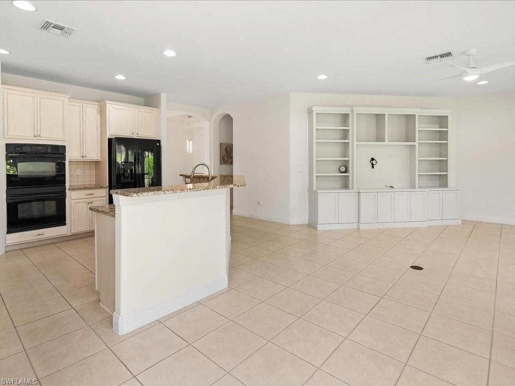 12671 Biscayne Ct, Naples, FL 34105-20