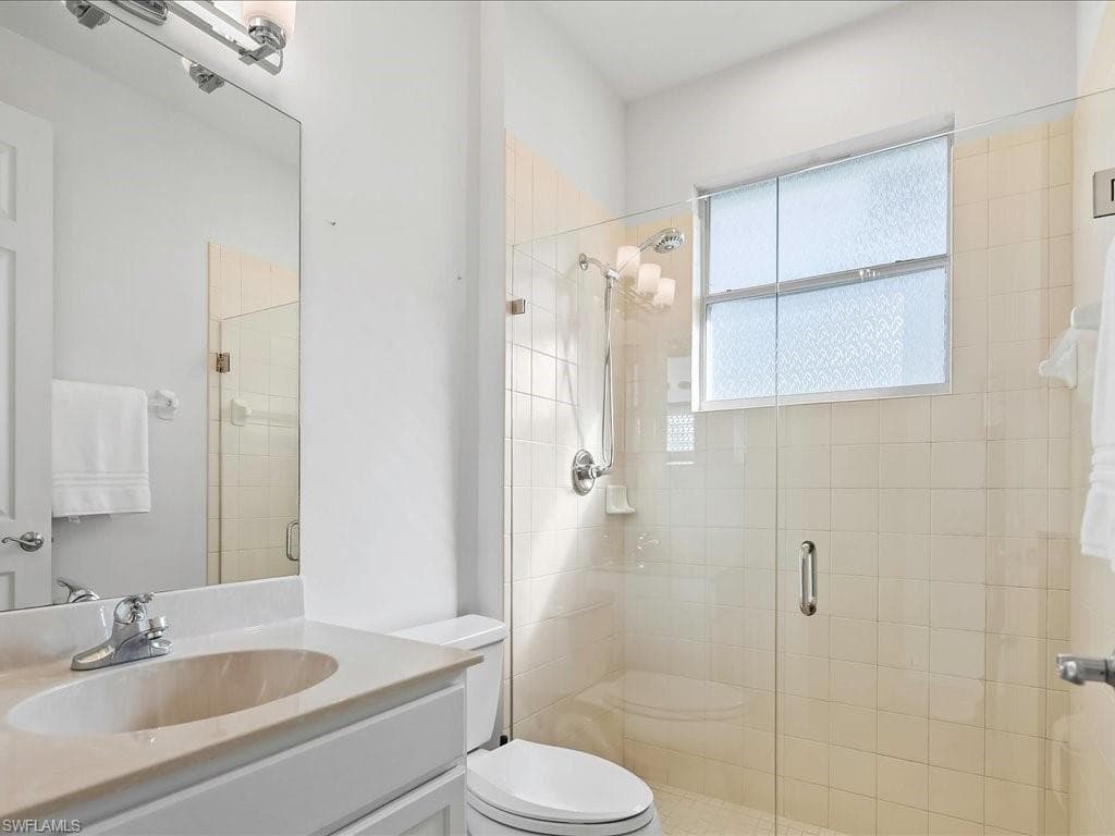 12671 Biscayne Ct, Naples, FL 34105-36