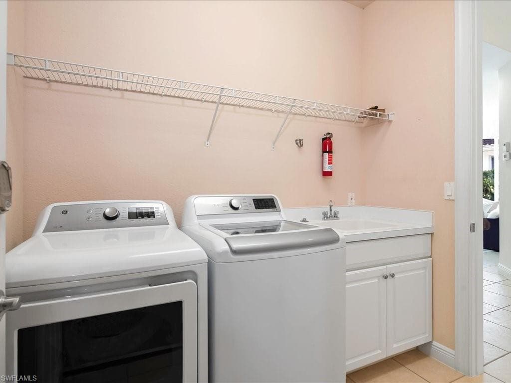 12671 Biscayne Ct, Naples, FL 34105-38