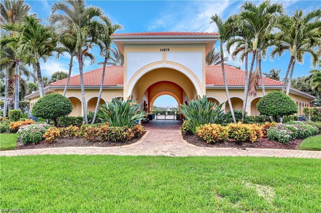 12671 Biscayne Ct, Naples, FL 34105-43