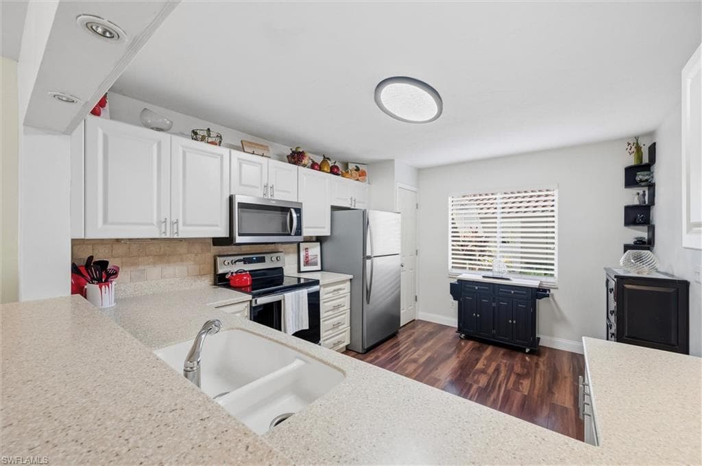 5875 Cobblestone Ln D105, Naples, FL 34112-20