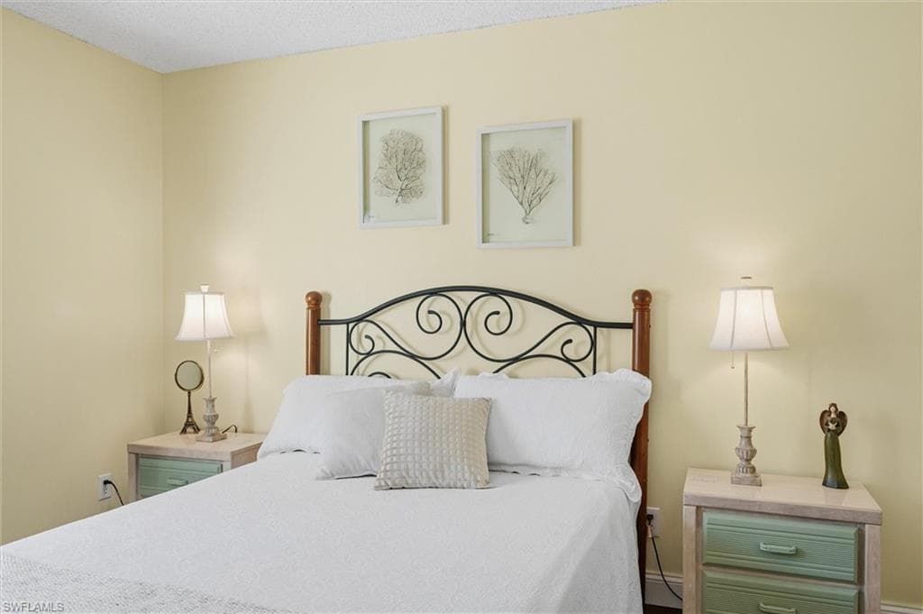 5875 Cobblestone Ln D105, Naples, FL 34112-26