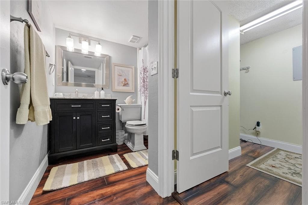 5875 Cobblestone Ln D105, Naples, FL 34112-29