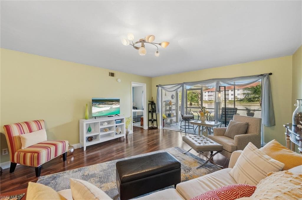 5875 Cobblestone Ln D105, Naples, FL 34112-7