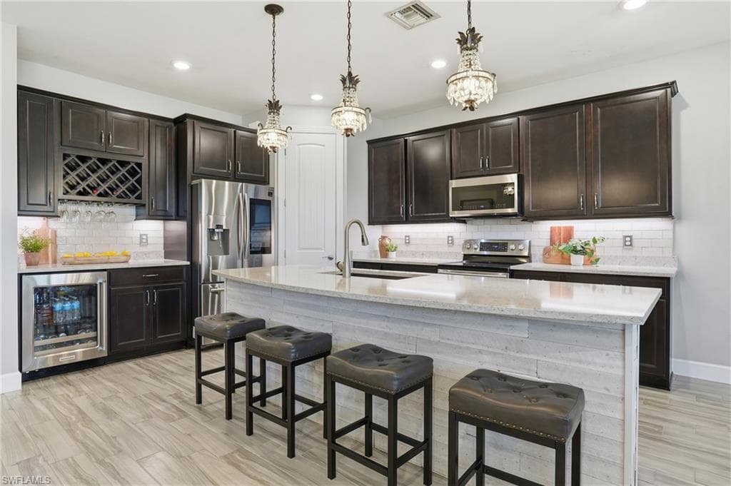 2023 Parson St, Naples, FL 34120-2