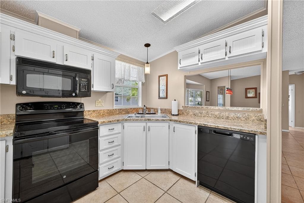 26134 Bonita Fairways Cir, Bonita Springs, FL 34135-9