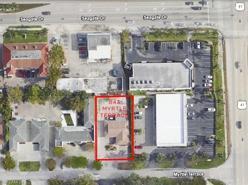 843 Myrtle Ter, Naples, FL 34103-3