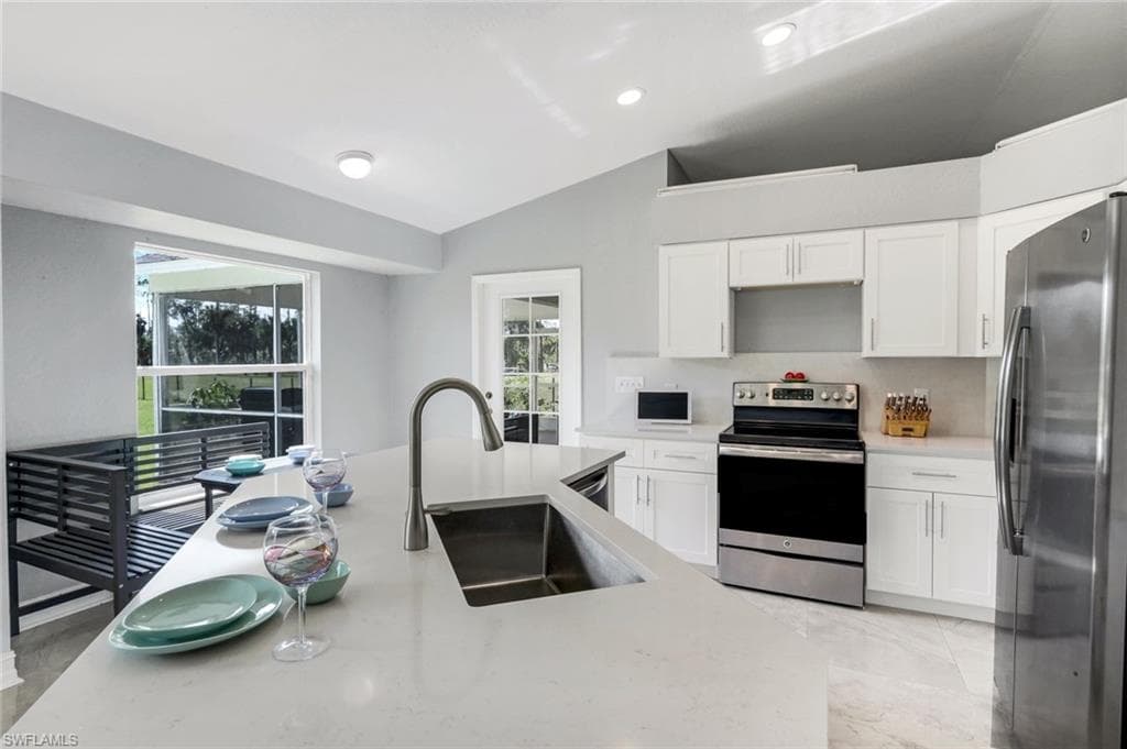 3780 12th Ave SE, Naples, FL 34117-9