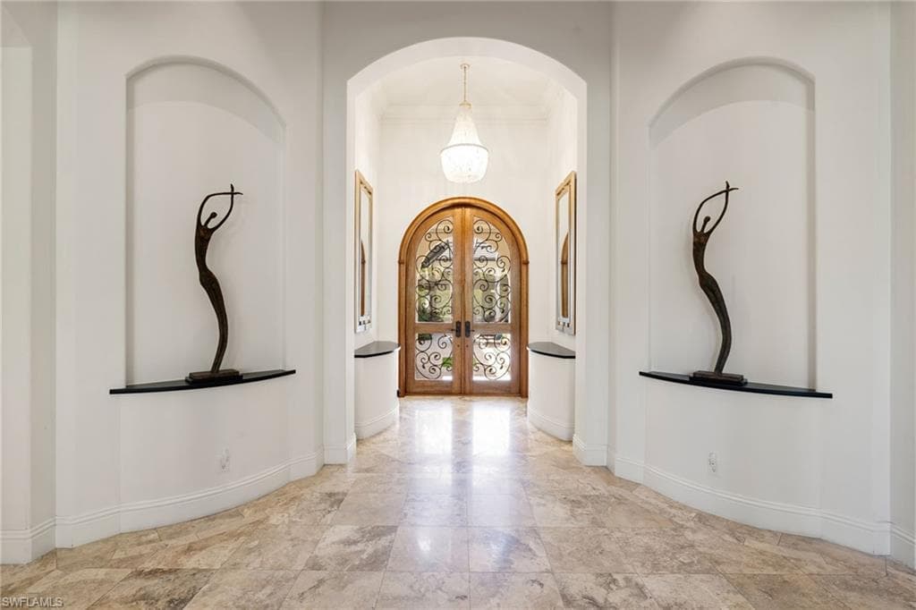 185 Tupelo Rd, Naples, FL 34108-8