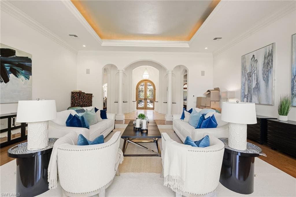 185 Tupelo Rd, Naples, FL 34108-11