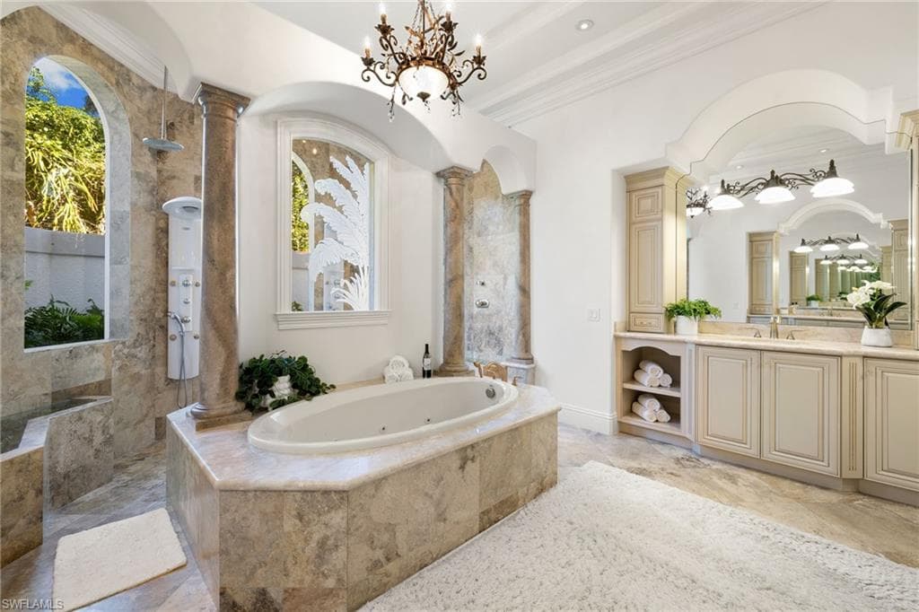 185 Tupelo Rd, Naples, FL 34108-23