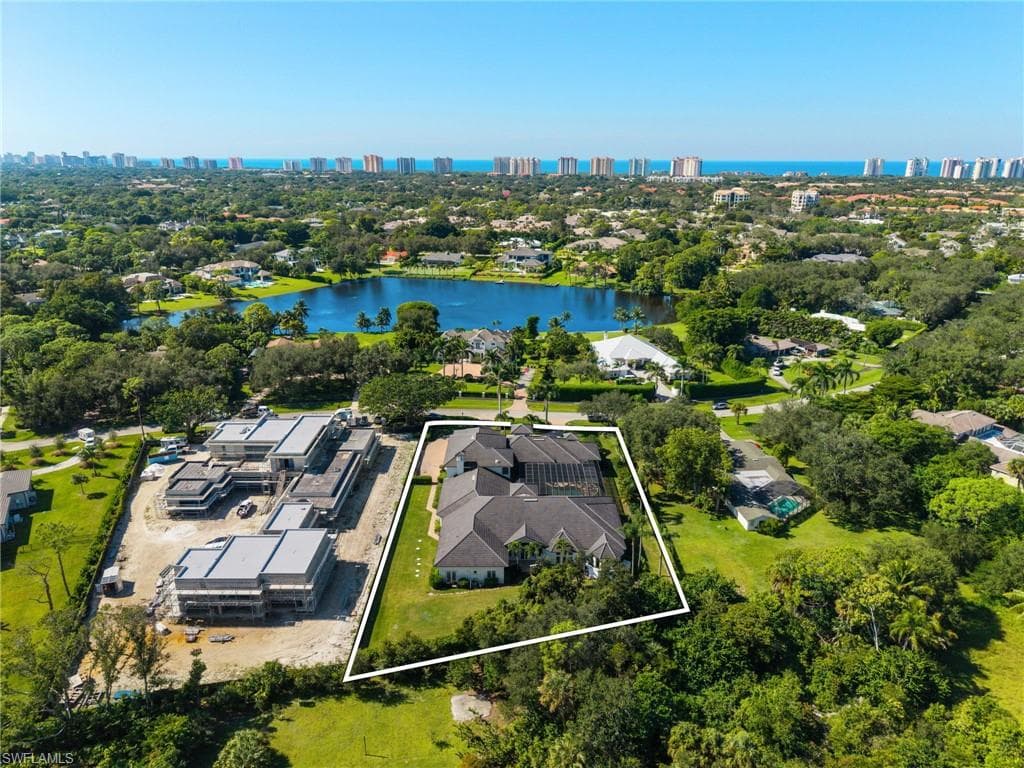 185 Tupelo Rd, Naples, FL 34108-43