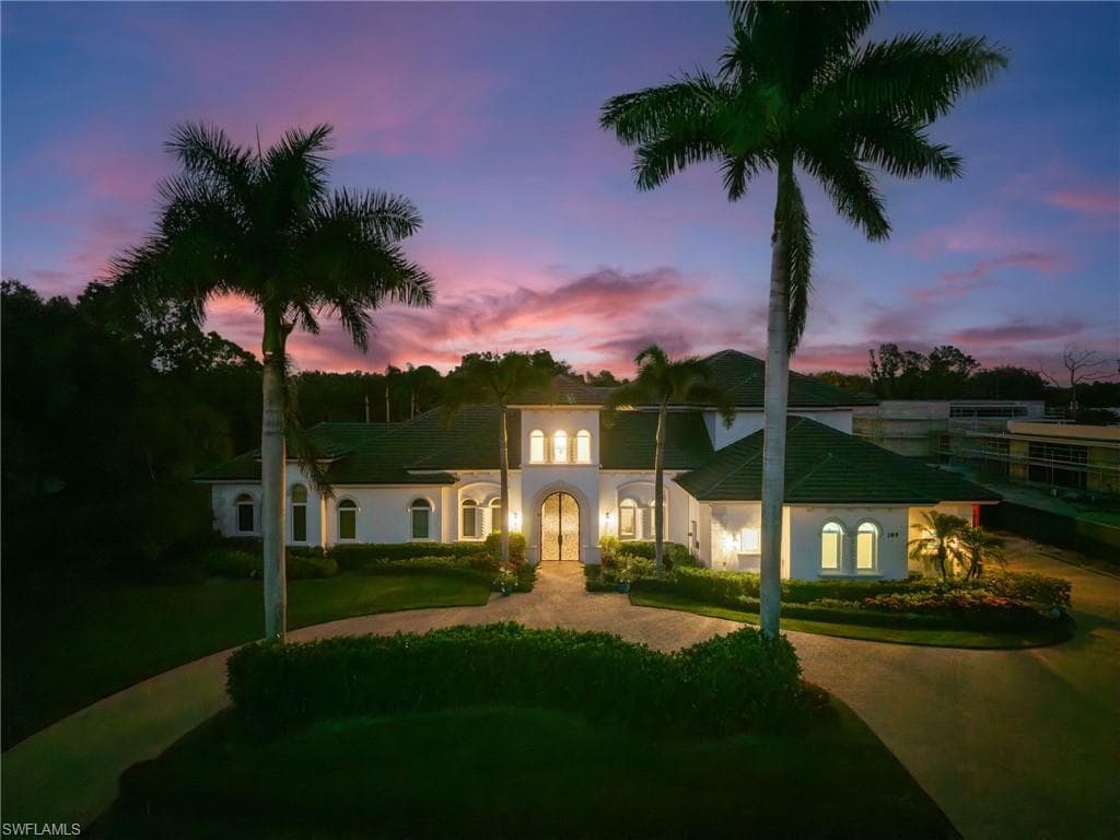 185 Tupelo Rd, Naples, FL 34108-3