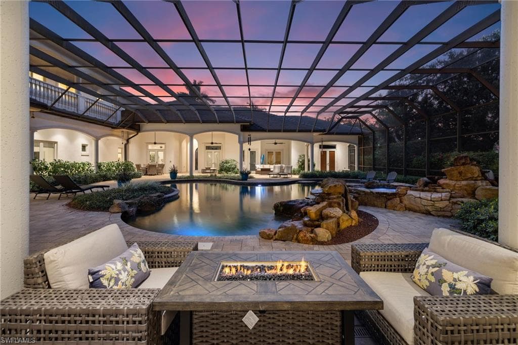 185 Tupelo Rd, Naples, FL 34108-5