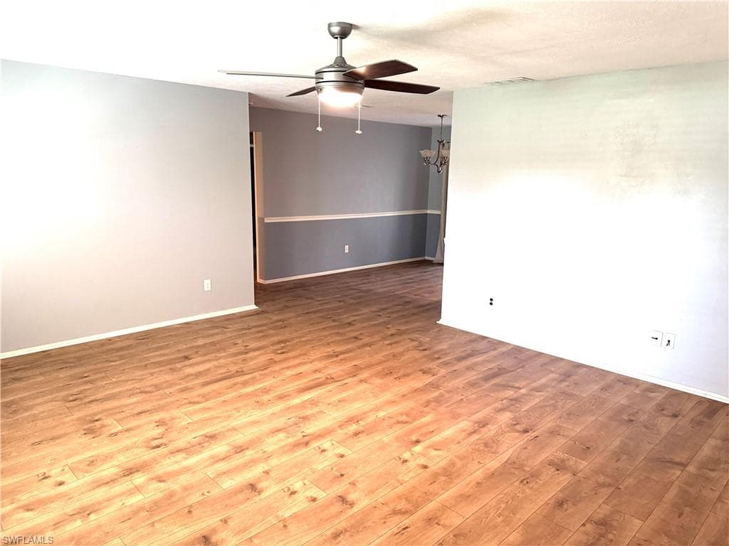 537 Landmark Dr, Naples, FL 34112-10