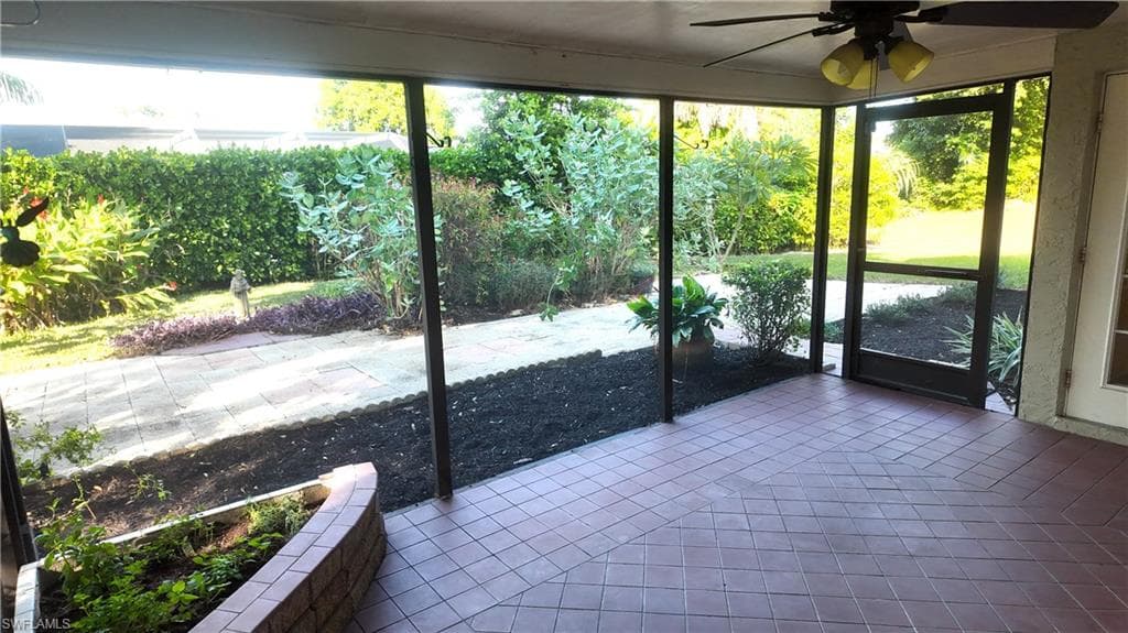 537 Landmark Dr, Naples, FL 34112-27