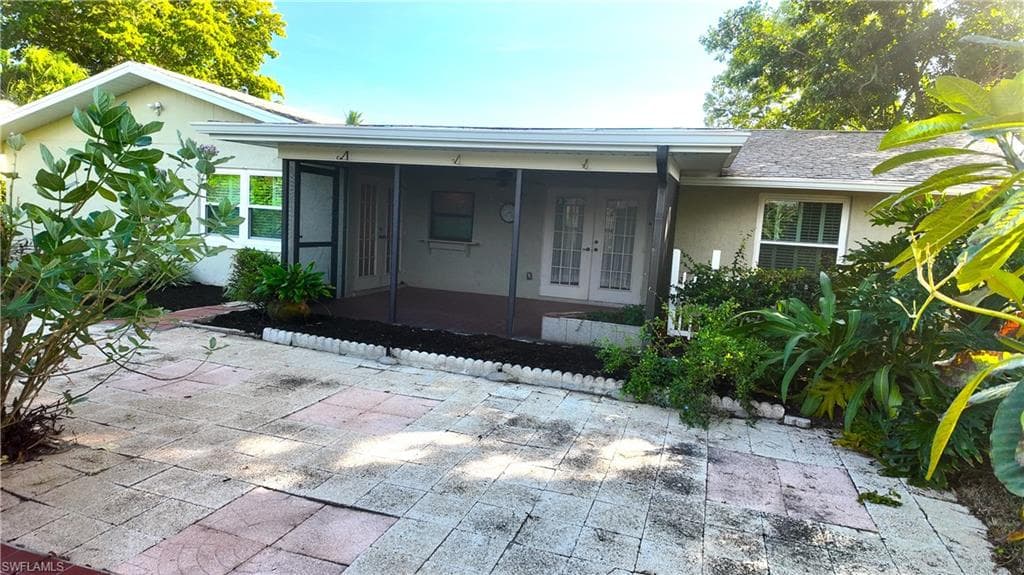 537 Landmark Dr, Naples, FL 34112-29