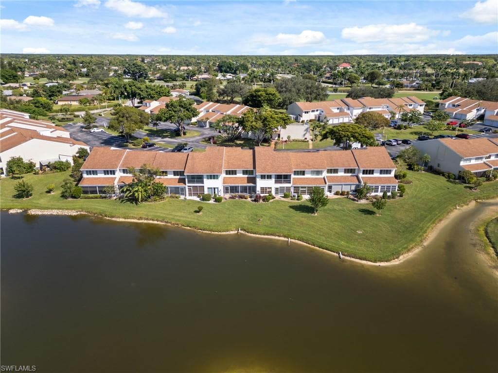 494 Bristle Cone Ln 48, Naples, FL 34113-21