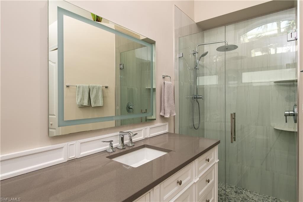 5433 Whitten Dr 106, Naples, FL 34104-10