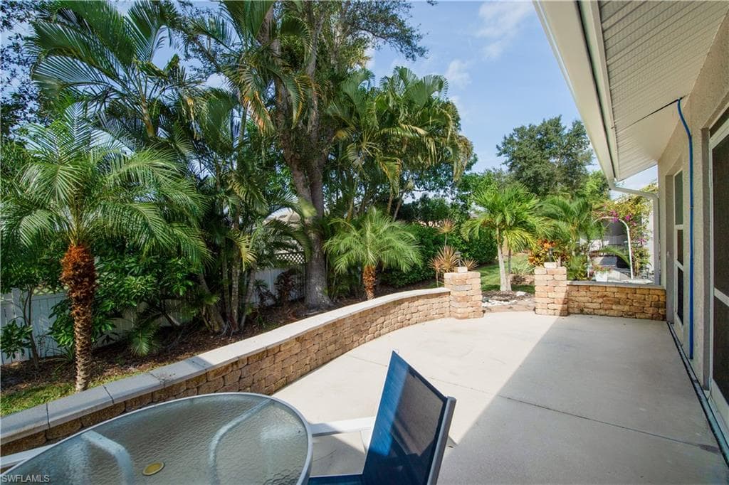 5433 Whitten Dr 106, Naples, FL 34104-13