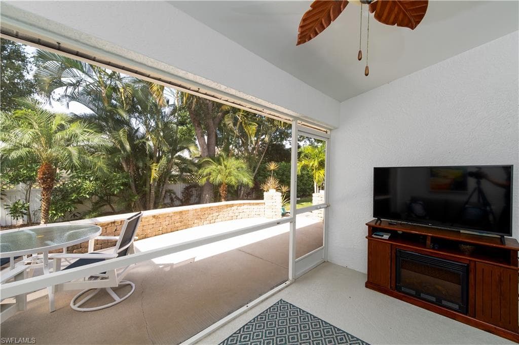 5433 Whitten Dr 106, Naples, FL 34104-14