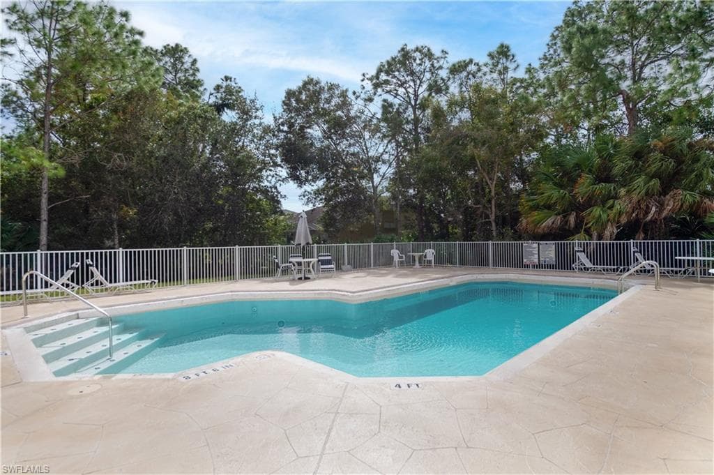 5433 Whitten Dr 106, Naples, FL 34104-17