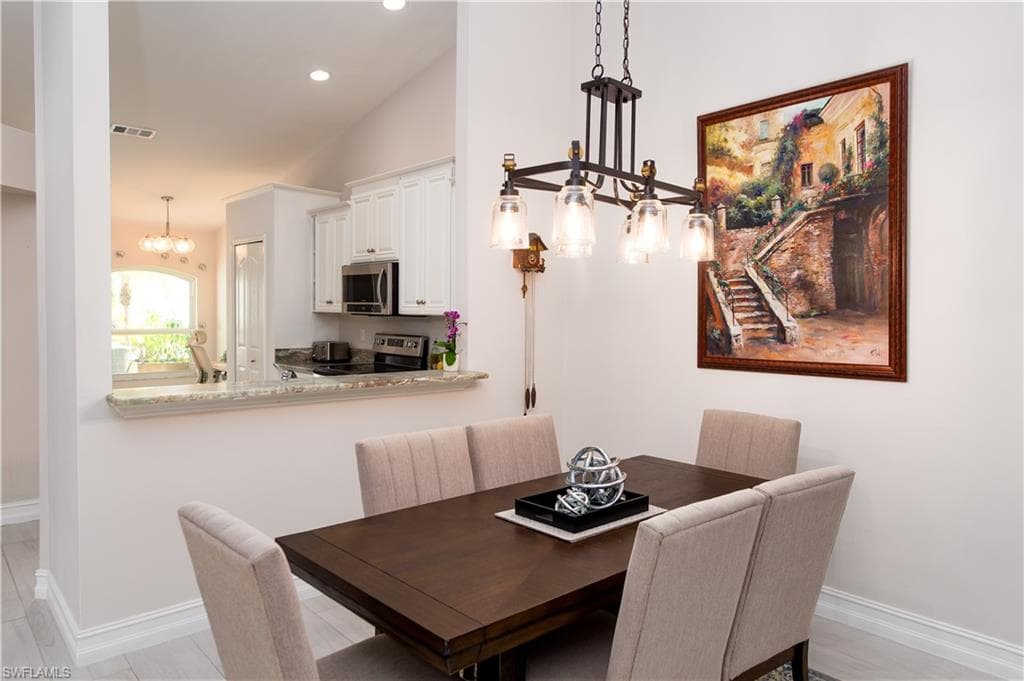 5433 Whitten Dr 106, Naples, FL 34104-5