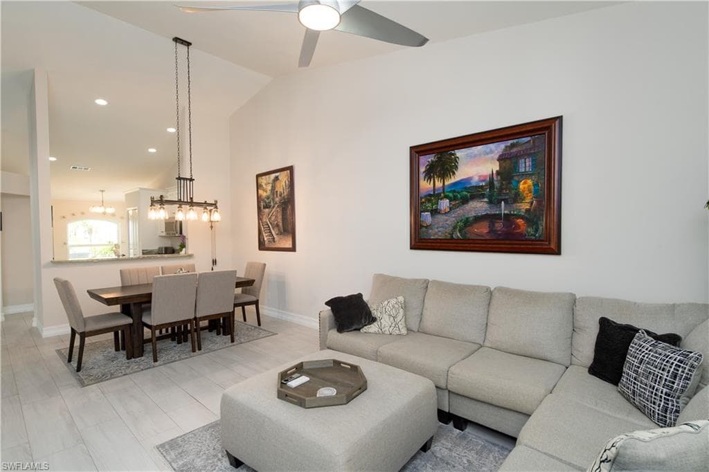 5433 Whitten Dr 106, Naples, FL 34104-6