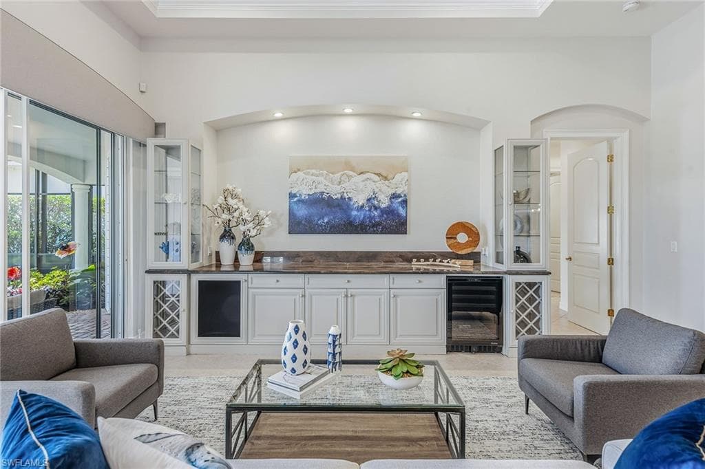 7754 Mulberry Ln, Naples, FL 34114-8