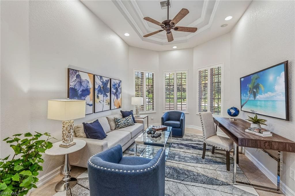 7754 Mulberry Ln, Naples, FL 34114-10