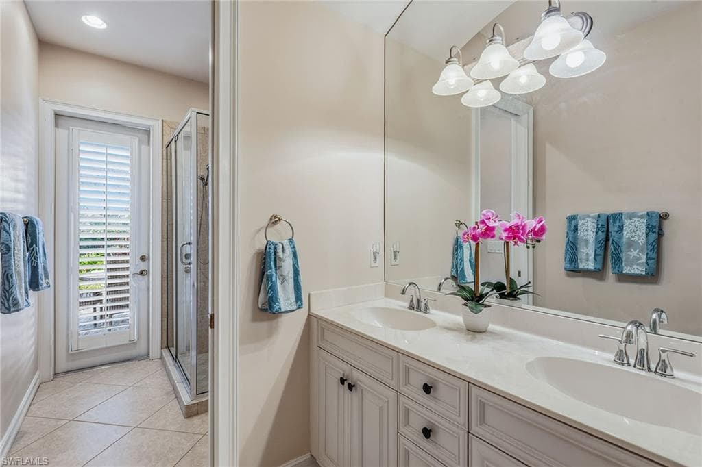 7754 Mulberry Ln, Naples, FL 34114-25