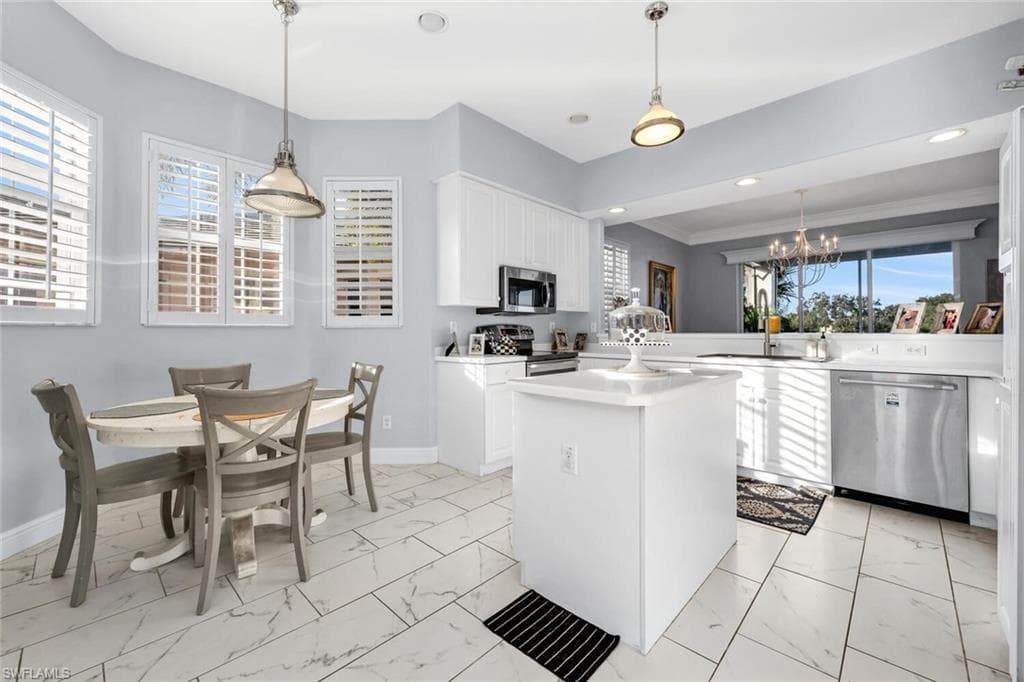 608 Vintage Reserve Ln 24c, Naples, FL 34119-11